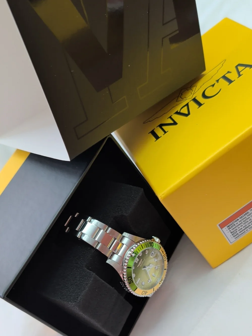 NWT Women's Invicta Pro Diver 34mm Stainless Steel Watch – Lime Green Dial